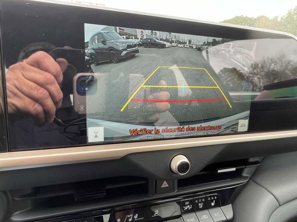 New 2025 Toyota Crown Signia image 12