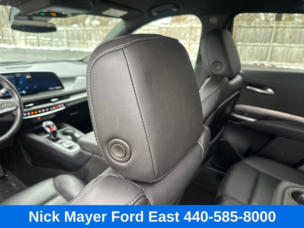 Used 2025 Cadillac XT4 Premium Luxury image 30