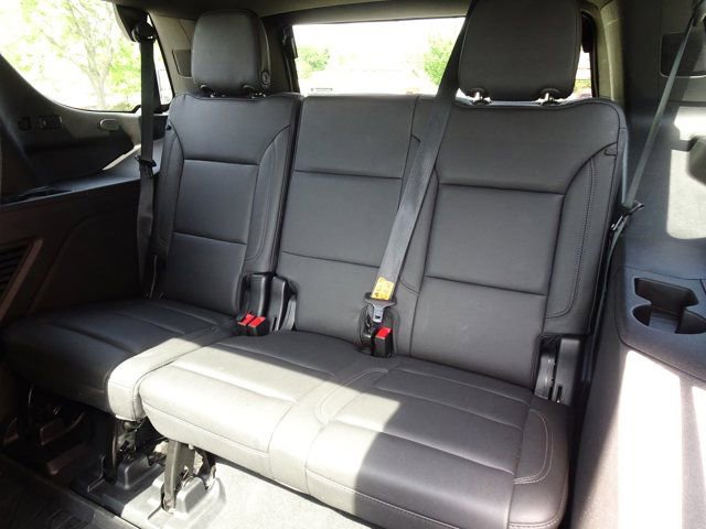 Used 2023 Chevrolet Tahoe LT w/ Luxury Package AWD/4WD image 17