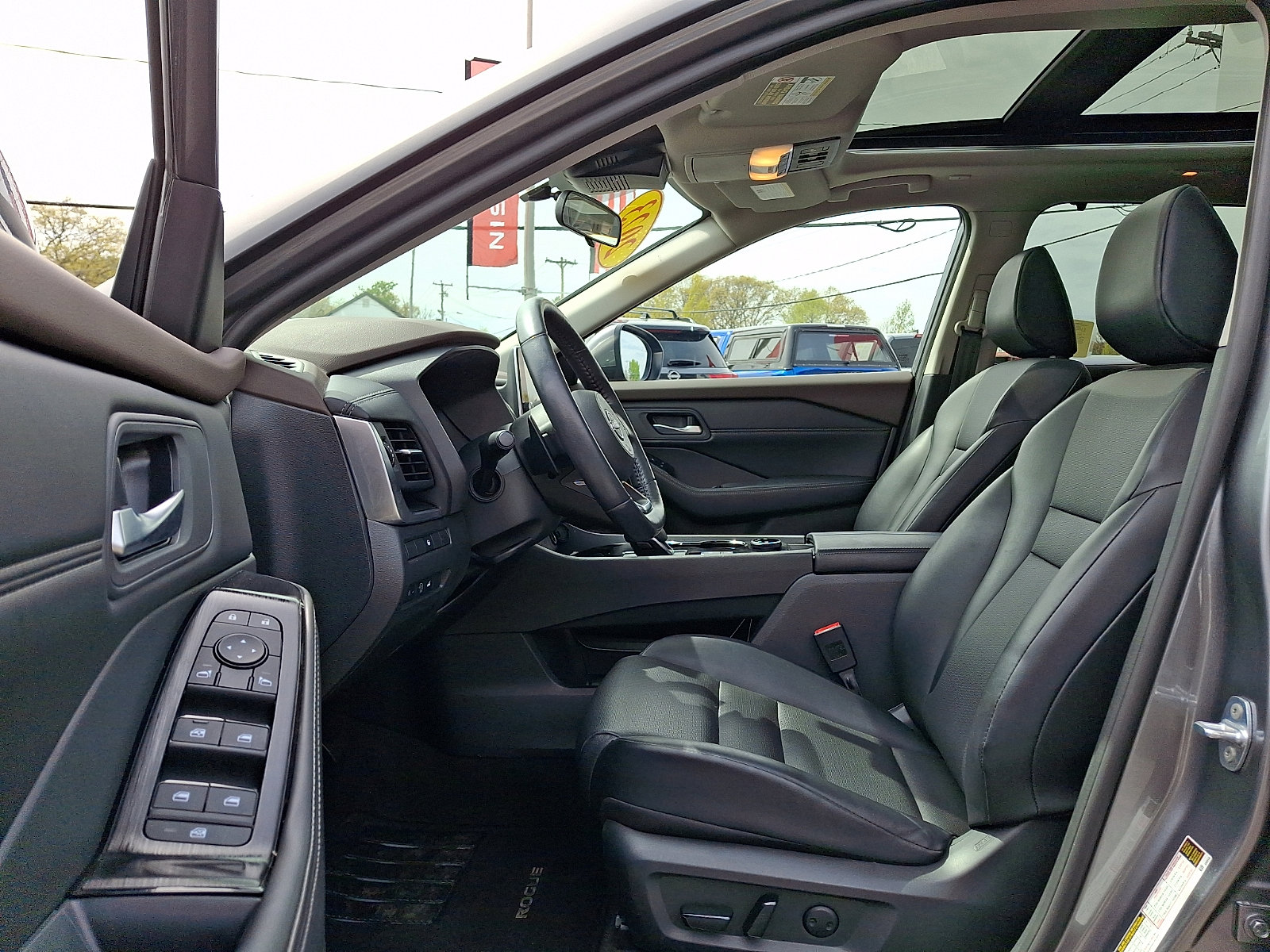 Certified 2023 Nissan Rogue SV w/ SV Premium B Package AWD/4WD image 14