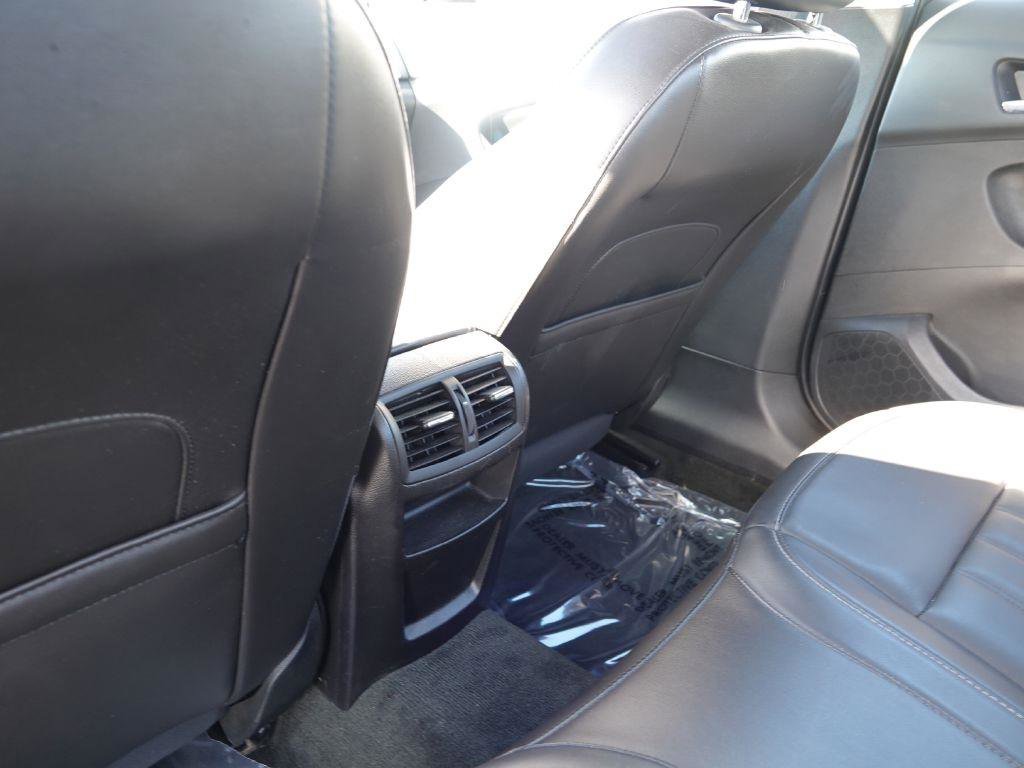 Used 2017 Buick Regal Sport Touring image 28