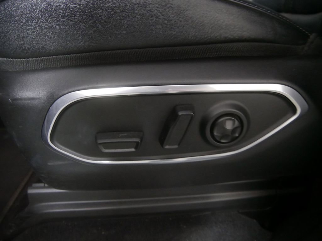 Used 2022 Jeep Wagoneer Series I RWD image 19