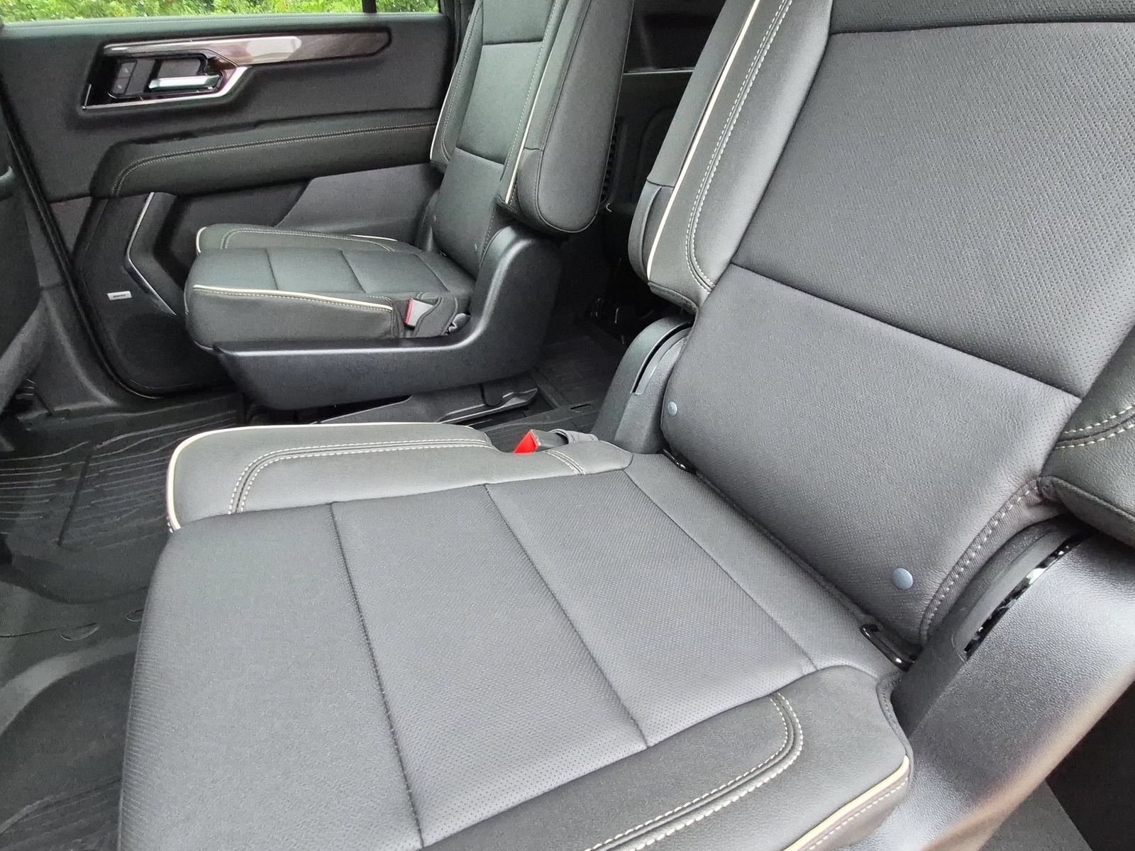 New 2027 GMC Yukon XL Elevation w/ Elevation Premium Package AWD/4WD image 28