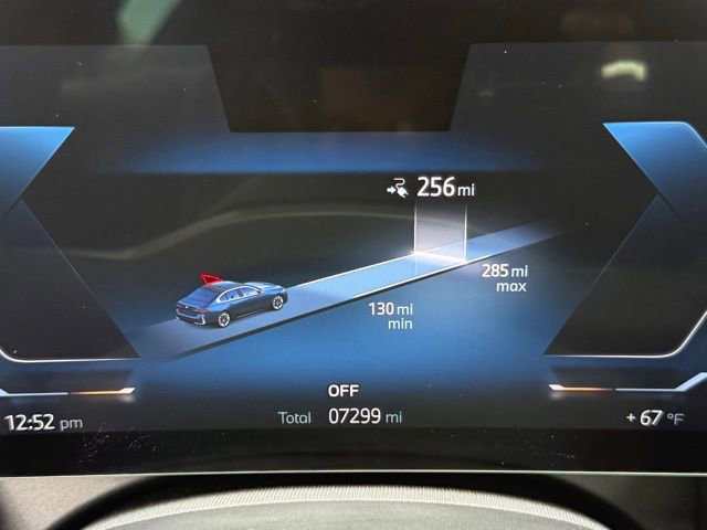 Used 2025 BMW i5 xDrive40 w/ Executive Package image 27