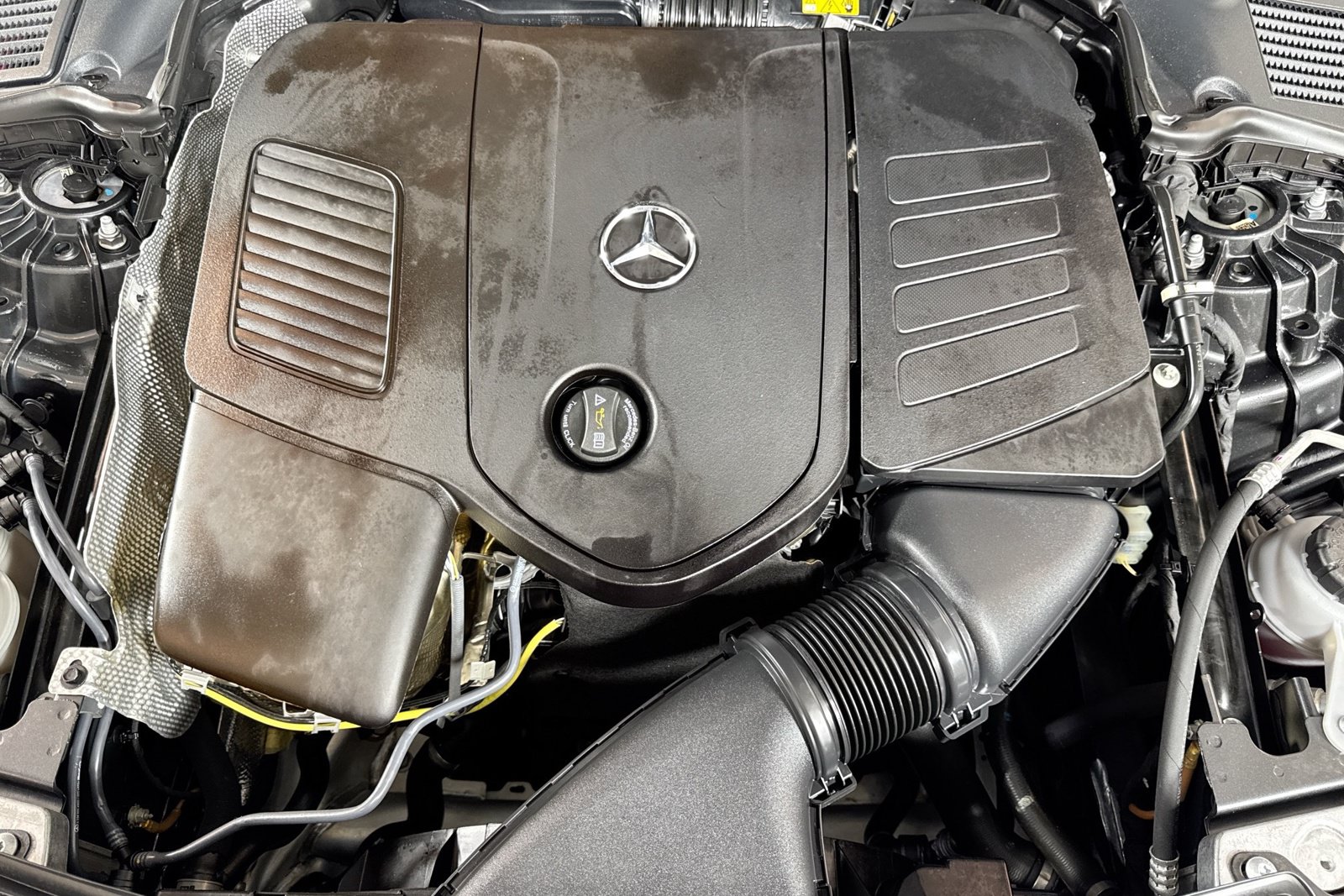 Used 2024 Mercedes-Benz CLE 300 4MATIC Coupe w/ AMG Line image 23