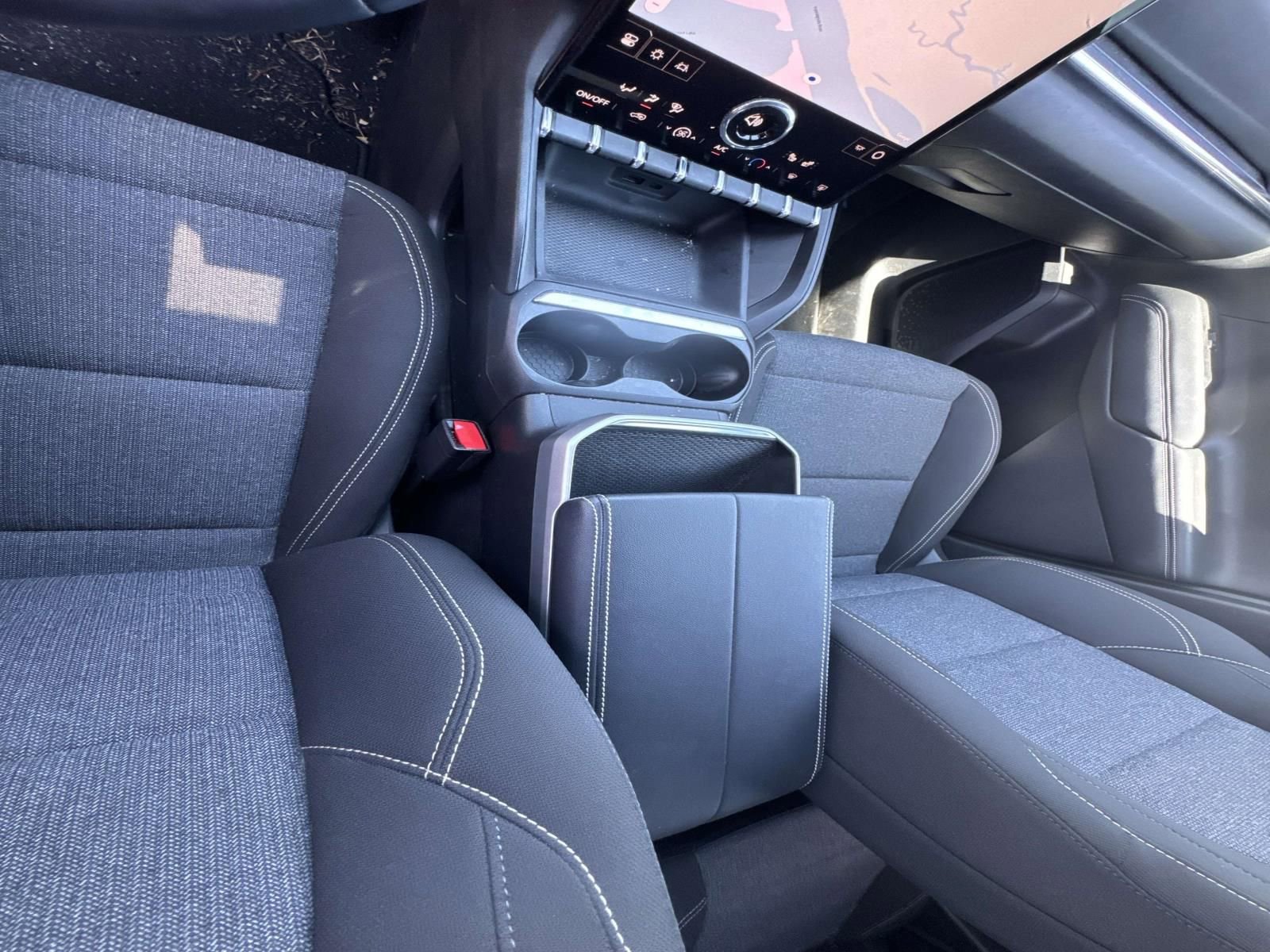 Used 2025 GMC Terrain Elevation image 24