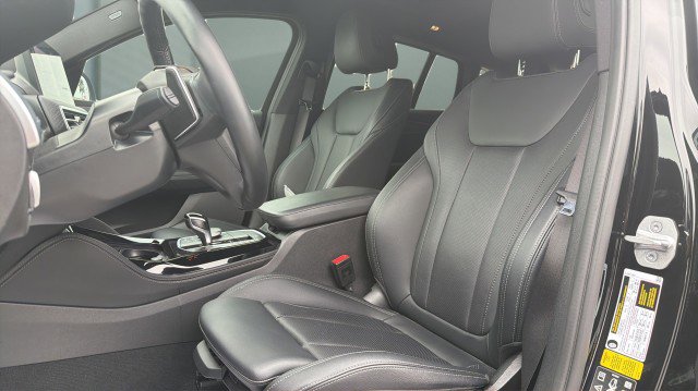 Used 2023 BMW X4 xDrive30i w/ Convenience Package image 19