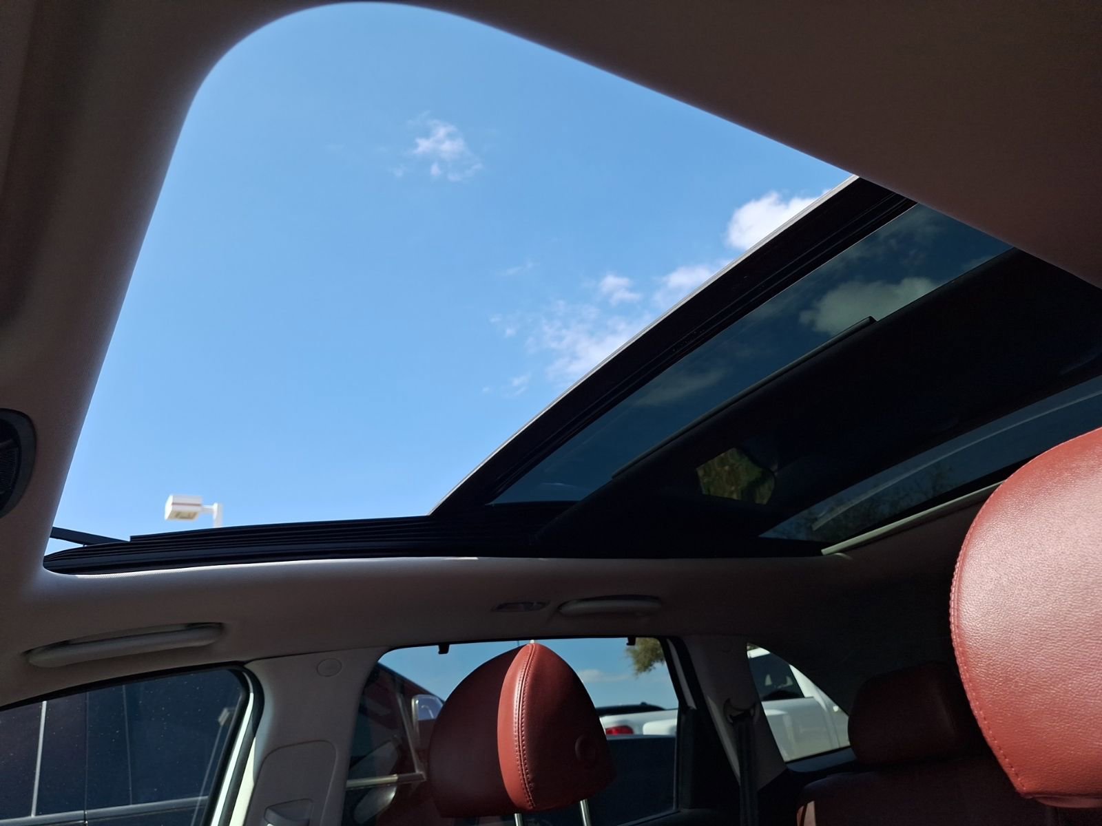 Used 2018 Kia Sorento SX image 31