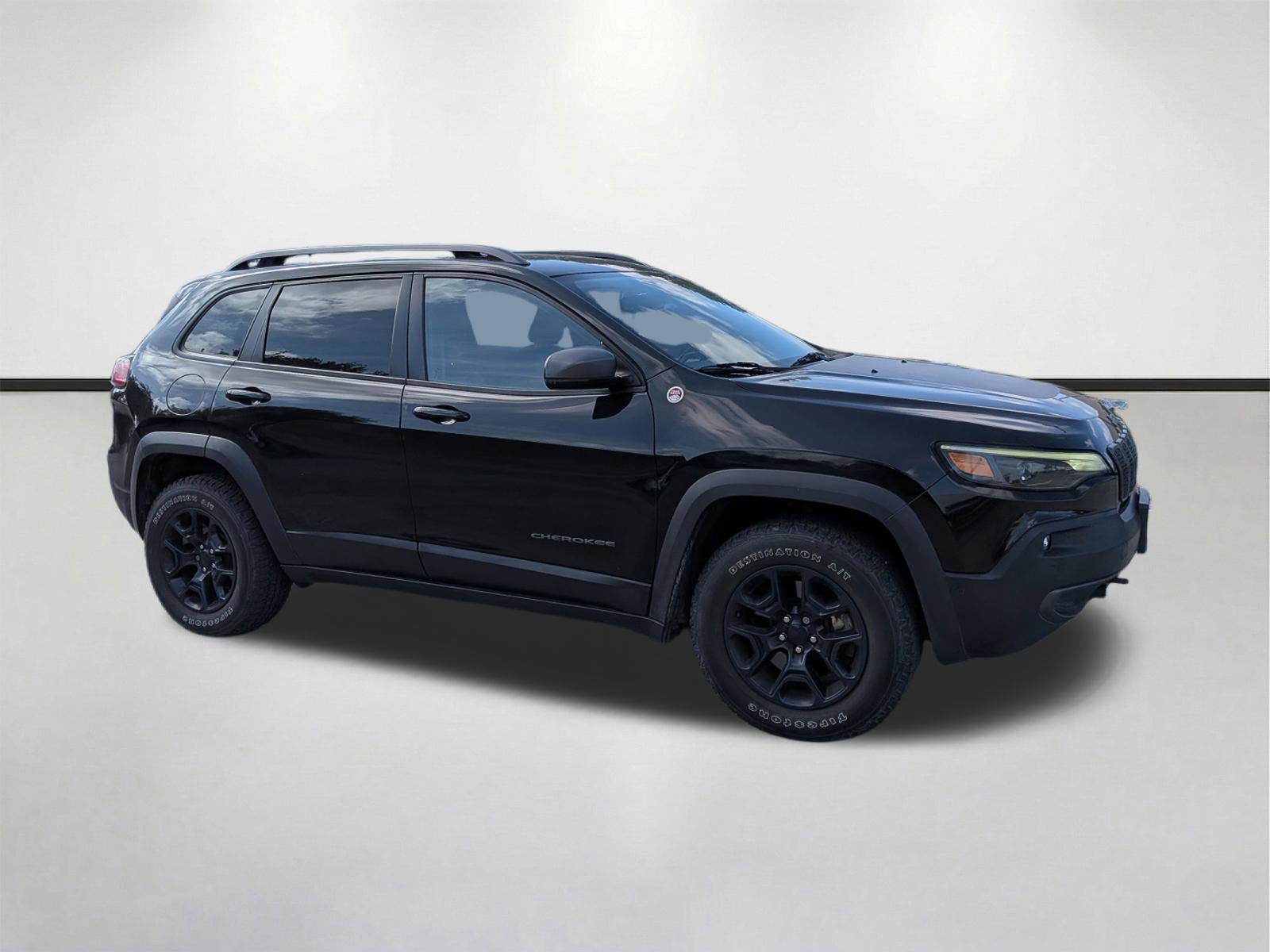 Used 2020 Jeep Cherokee Trailhawk AWD/4WD image 1