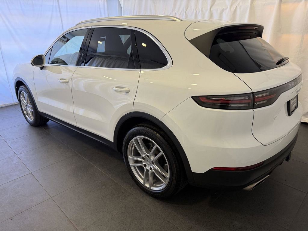 Certified 2023 Porsche Cayenne AWD/4WD image 3