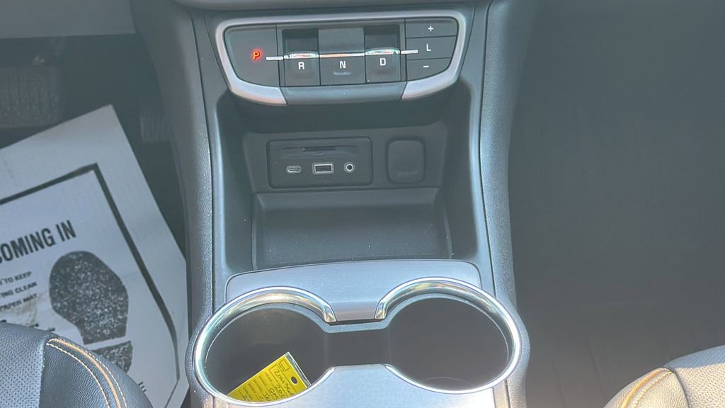 Used 2024 GMC Terrain AT4 image 19