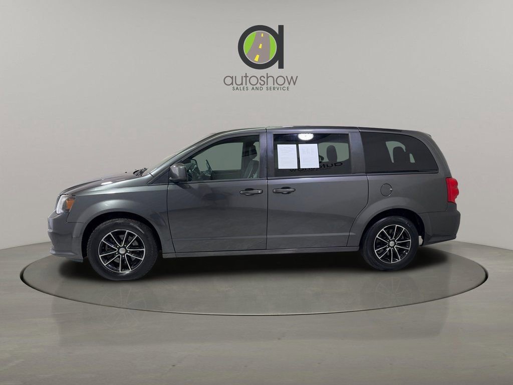 Used 2018 Dodge Grand Caravan SXT w/ Blacktop Package image 4