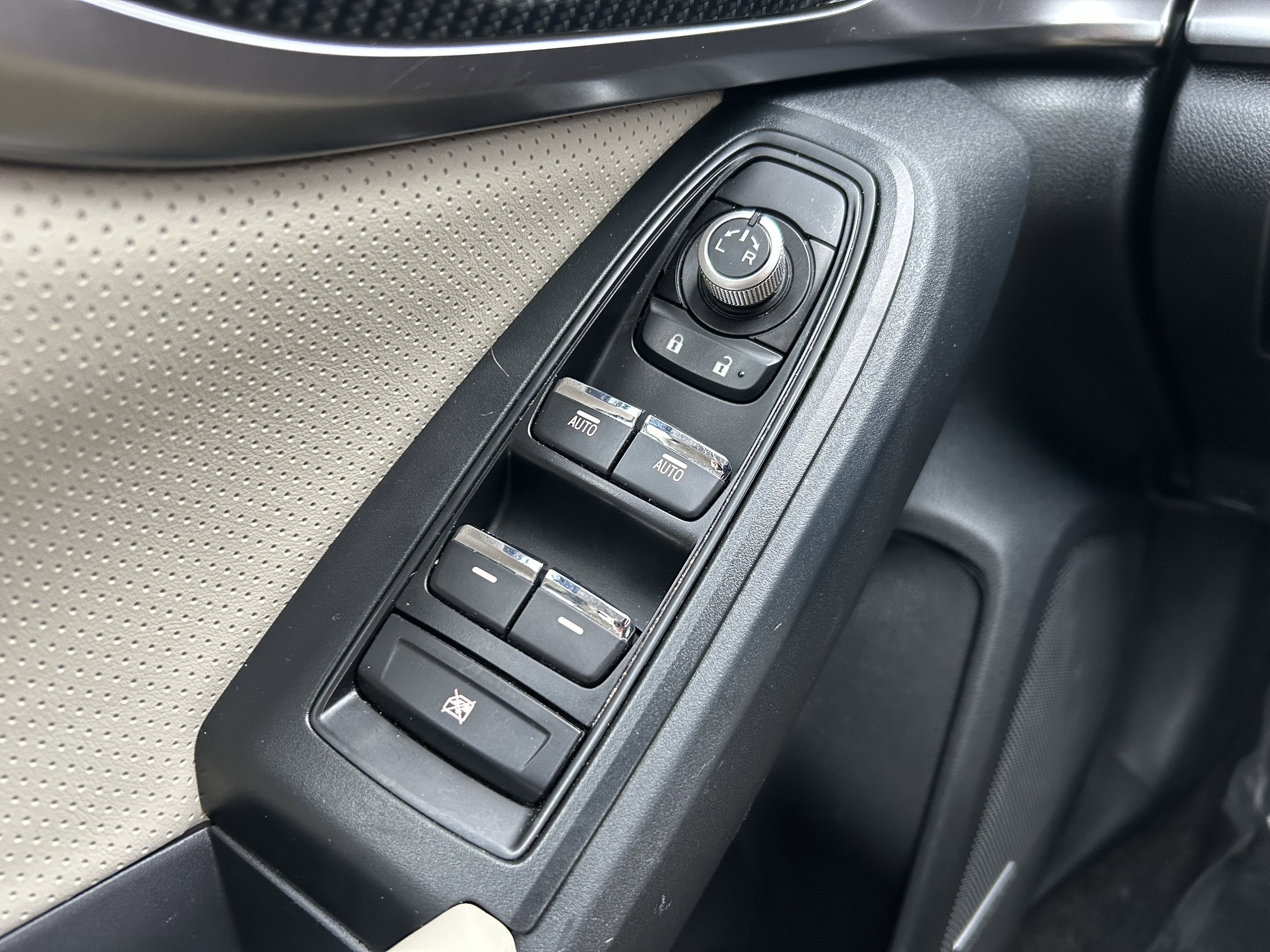 Used 2019 Subaru Impreza 2.0i Limited image 22