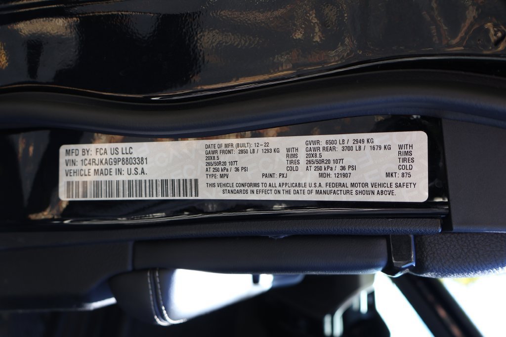 Used 2023 Jeep Grand Cherokee L Laredo AWD/4WD image 50