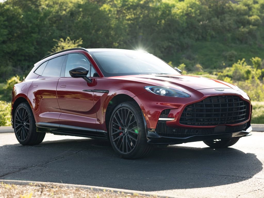 Used 2024 Aston Martin DBX 707 image 9