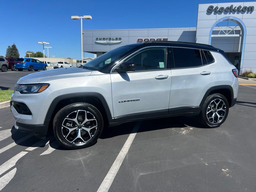 Used 2025 Jeep Compass Limited AWD/4WD image 20