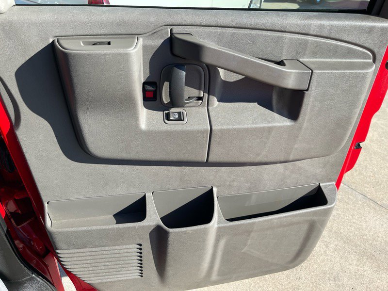Used 2019 GMC Savana 2500 w/ Enhanced Convenience Package image 33
