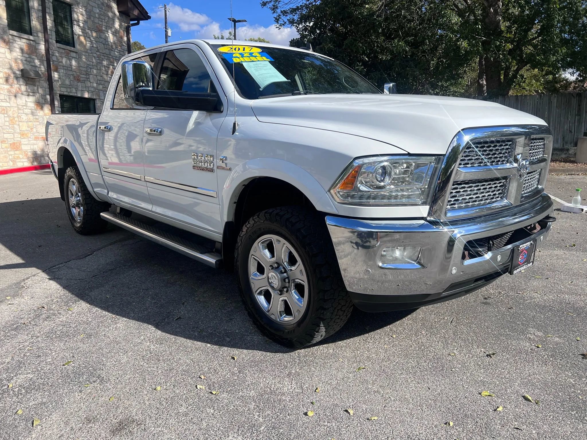 Used 2017 RAM 2500 Laramie w/ Convenience Group image 3