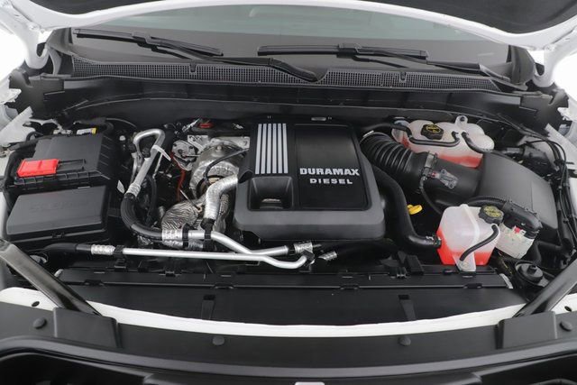 Used 2025 Chevrolet Suburban High Country image 17