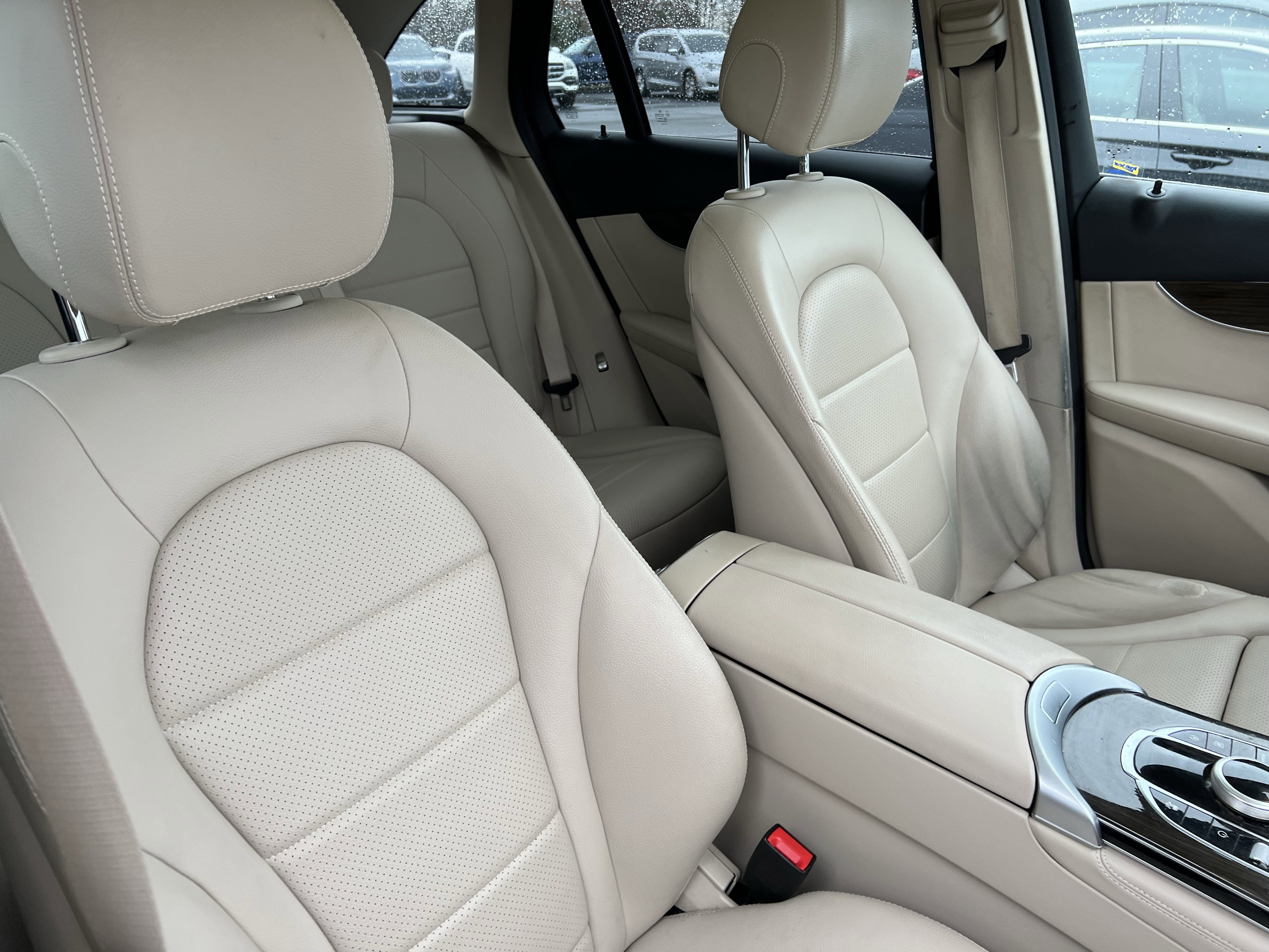 Certified 2018 Mercedes-Benz GLC 300 4MATIC image 35