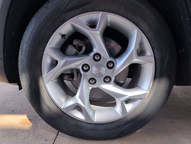 Used 2024 Chevrolet Trax LS w/ LS Convenience Package FWD image 24