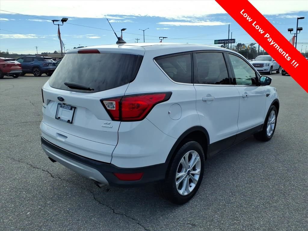 Used 2019 Ford Escape SE image 5