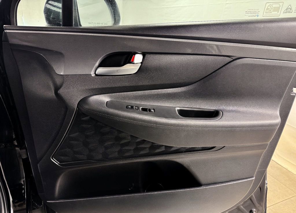 Used 2021 Hyundai Santa Fe SE FWD image 17