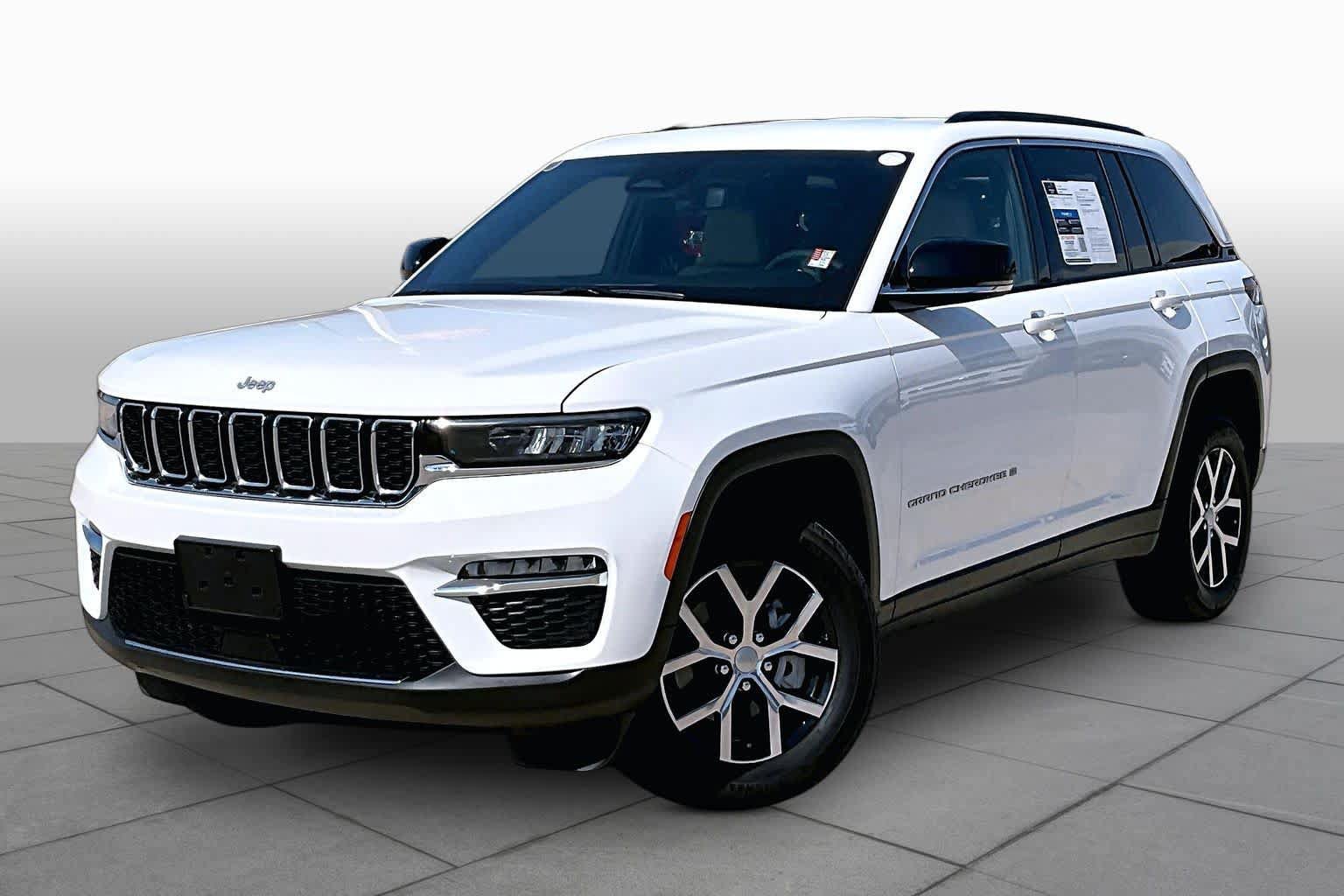 Used 2024 Jeep Grand Cherokee Limited w/ Trailer Tow Package AWD/4WD image 2