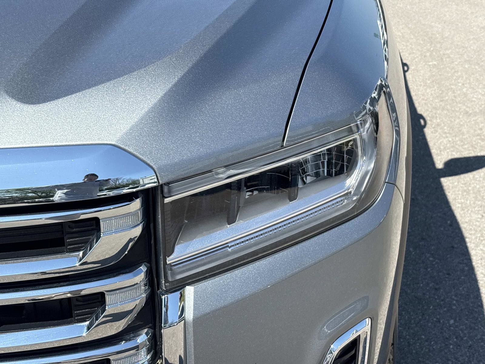 Certified 2023 GMC Acadia SLE w/ Driver Convenience Package image 11