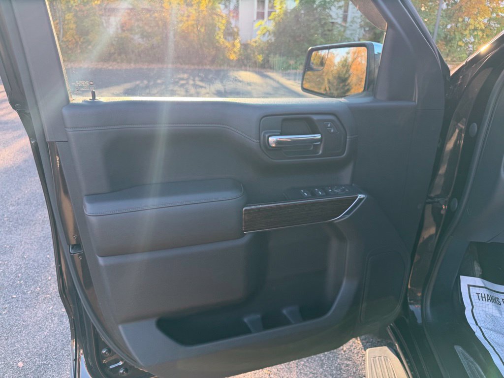 Used 2020 GMC Sierra 1500 SLE w/ SLE Value Package AWD/4WD image 8