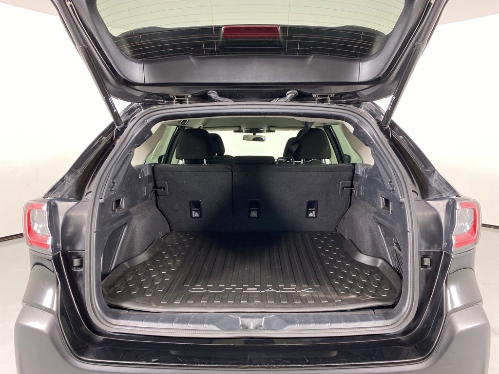 Used 2023 Subaru Outback Premium image 34