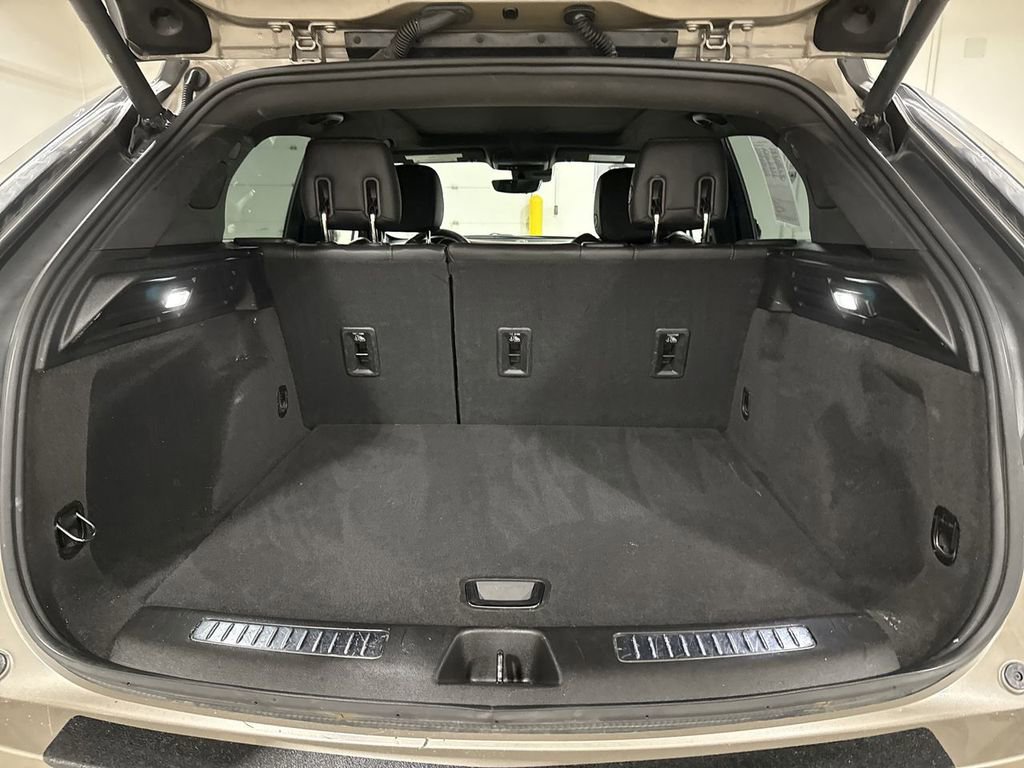 Used 2023 Cadillac XT4 Sport w/ Enhanced Visibility Package image 25