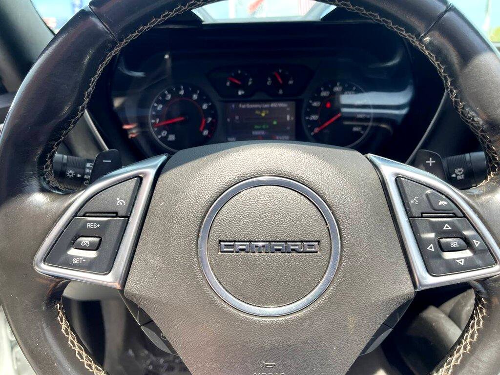Used 2020 Chevrolet Camaro LT image 17