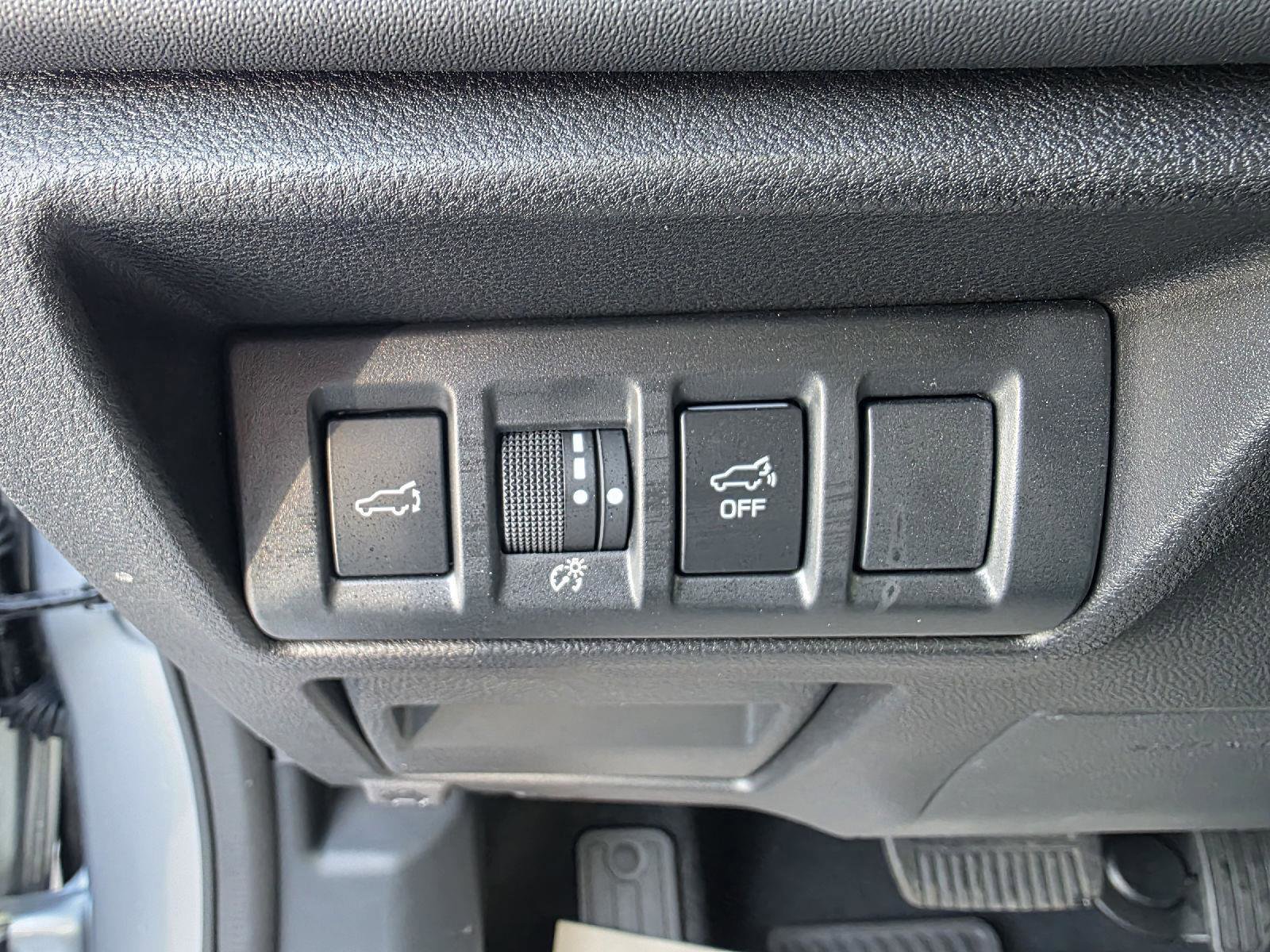 Used 2025 Subaru Outback Limited image 12