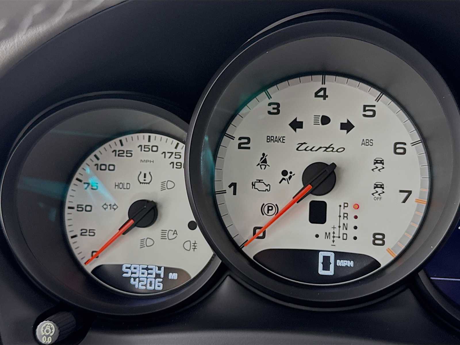 Used 2018 Porsche Macan Turbo image 16