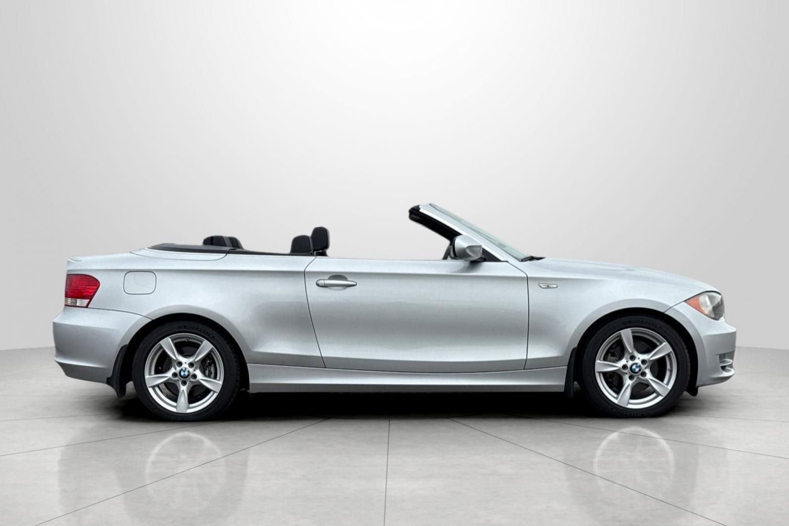 Used 2011 BMW 128i 128i image 3