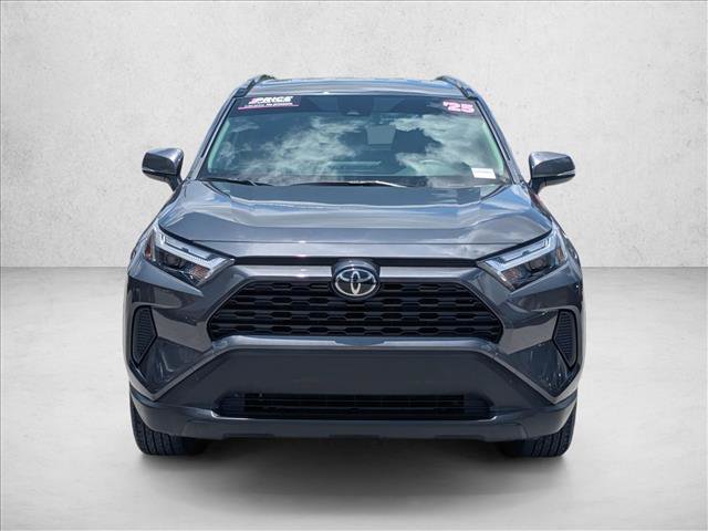 Used 2025 Toyota RAV4 XLE AWD/4WD image 2