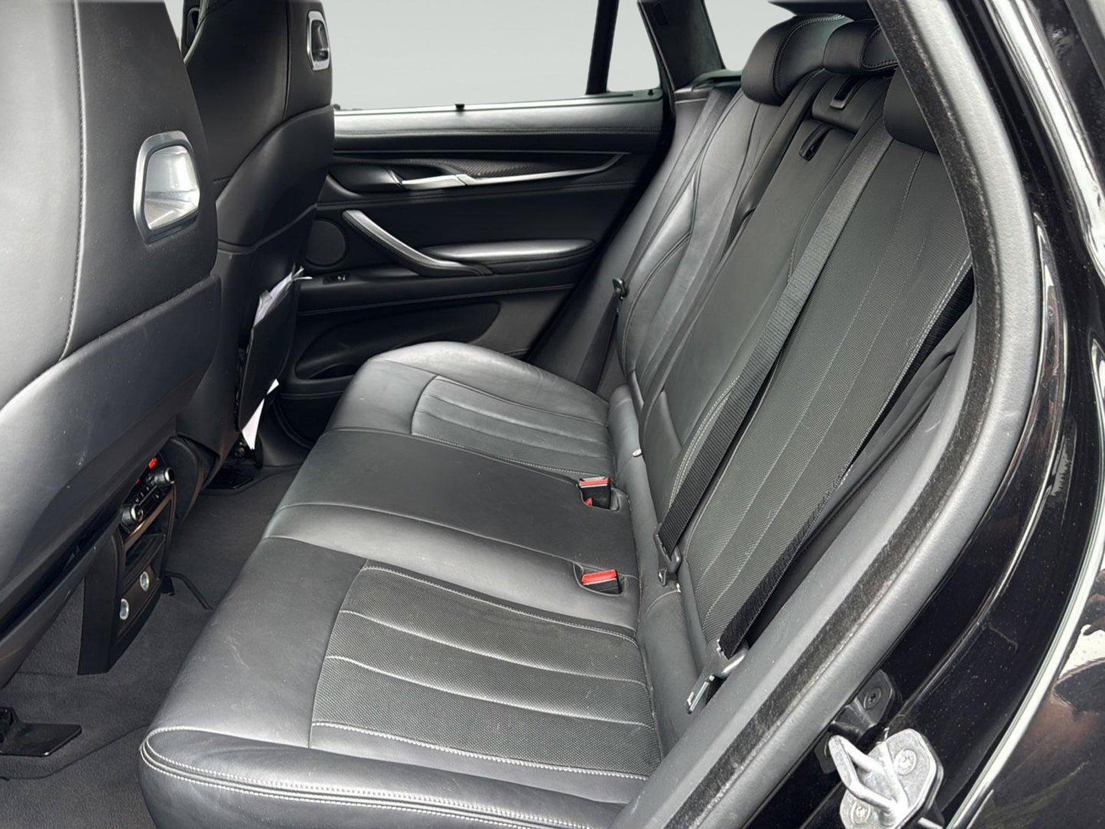 Used 2017 BMW X6 M AWD/4WD image 28
