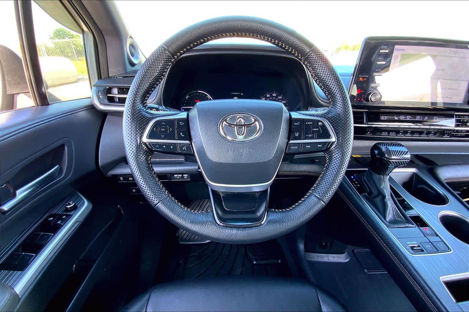 Certified 2024 Toyota Sienna XLE Woodland Edition AWD/4WD image 6