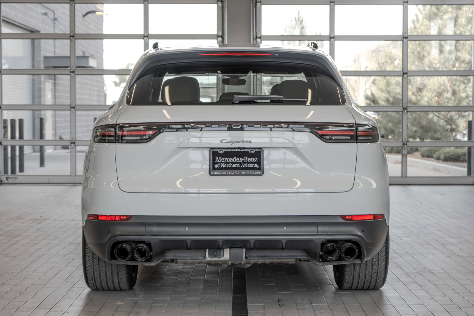 Used 2023 Porsche Cayenne Platinum Edition image 14