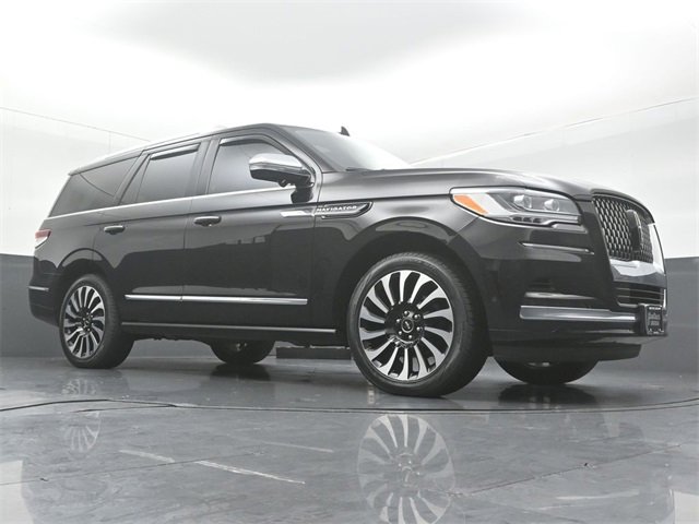 Used 2022 Lincoln Navigator Black Label image 35