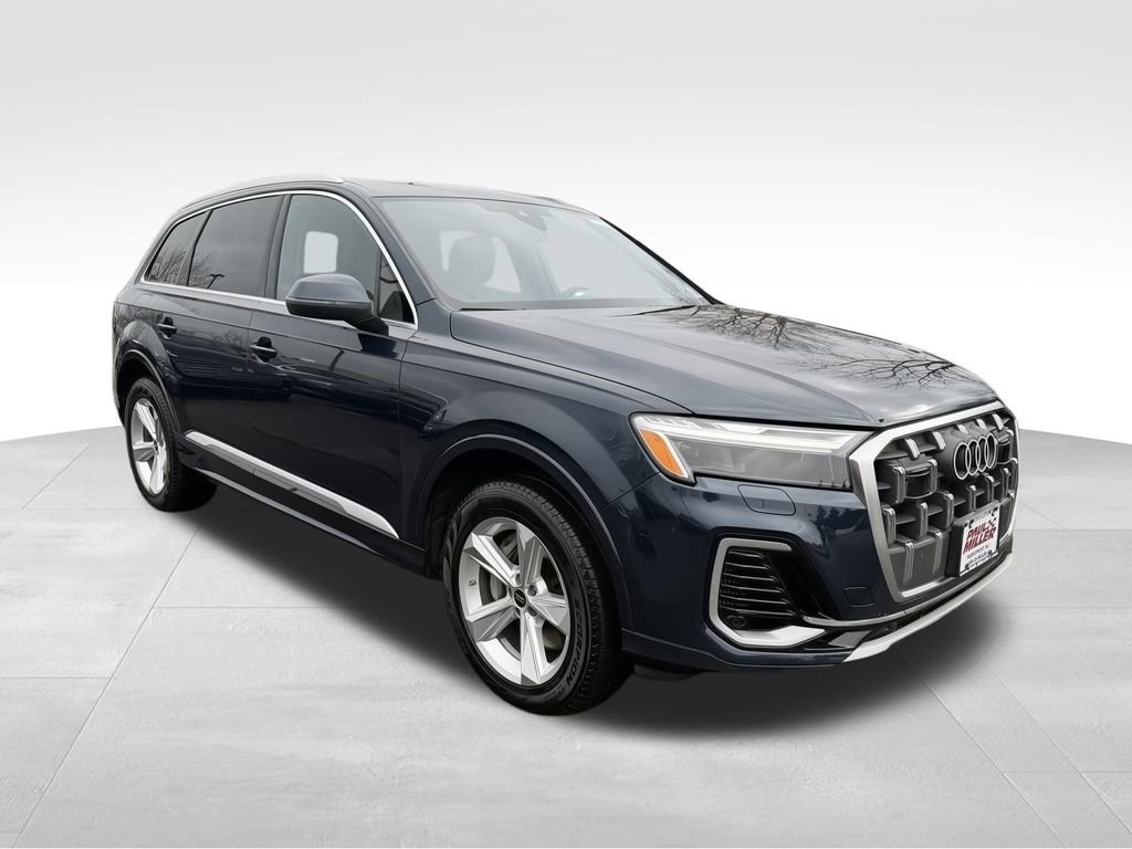 Used 2025 Audi Q7 3.0T Premium AWD/4WD image 3
