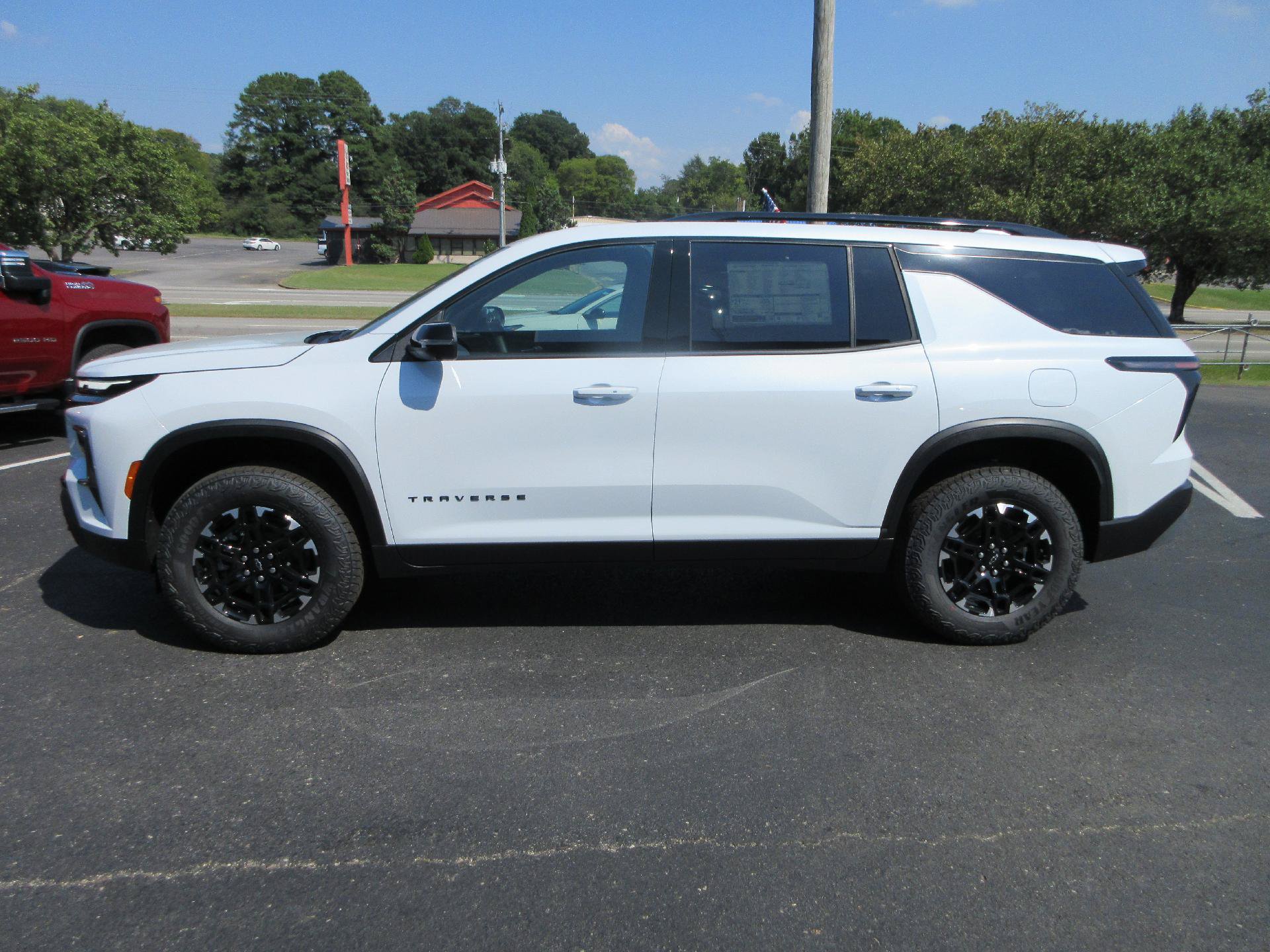 New 2027 Chevrolet Traverse Z71 w/ Driver Confidence Package AWD/4WD image 7