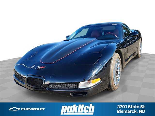 Used 2004 Chevrolet Corvette Coupe video 1