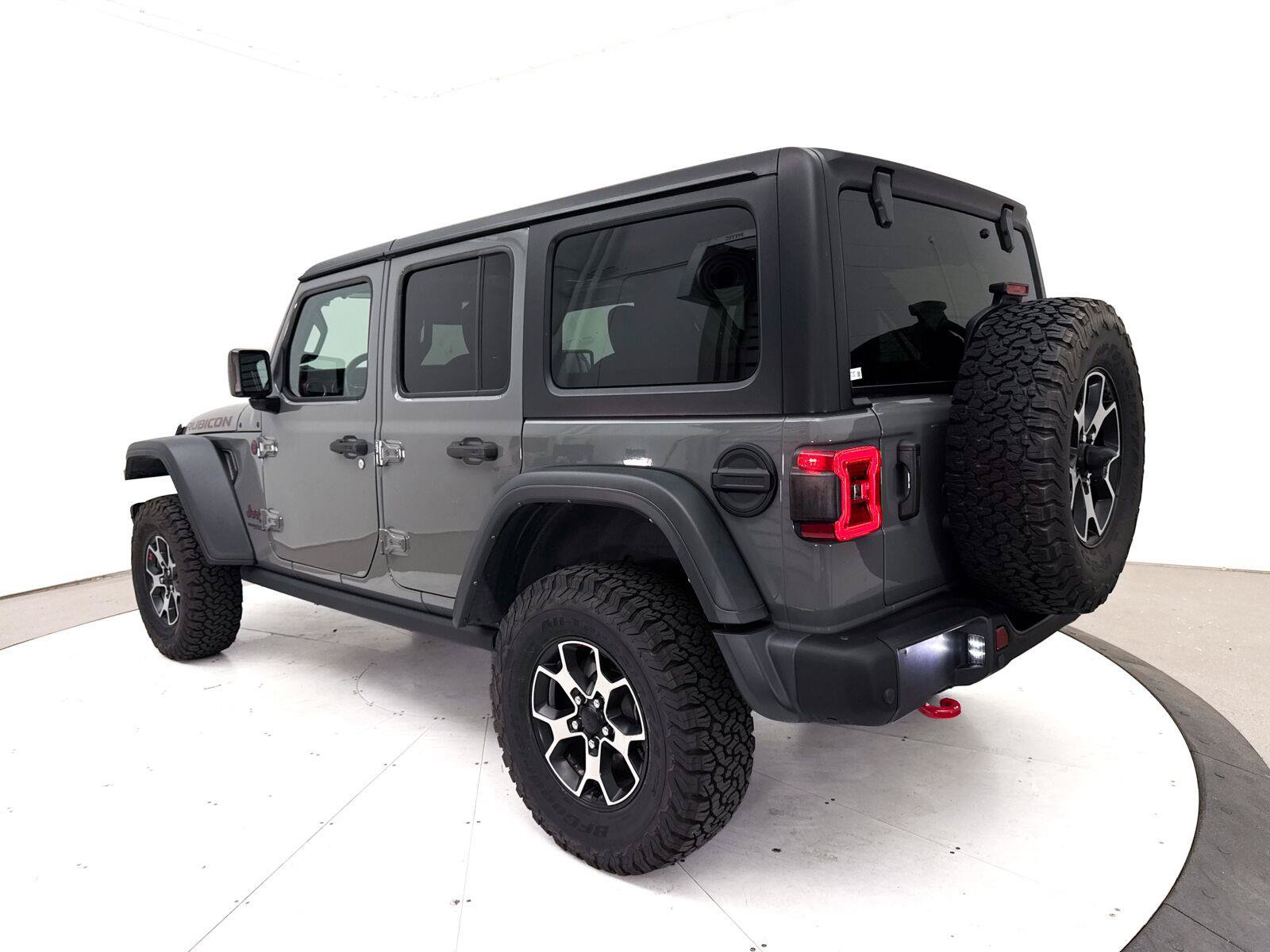 Used 2022 Jeep Wrangler Unlimited Rubicon w/ Steel Bumper Group AWD/4WD image 16