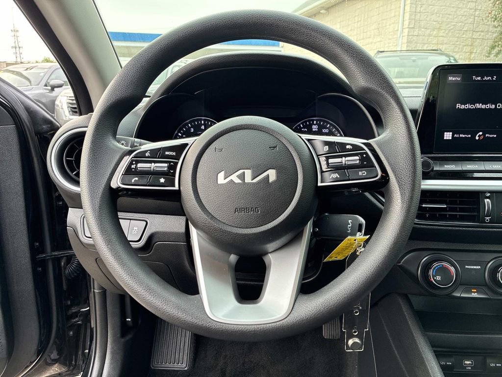 Used 2023 Kia Forte LXS FWD image 15