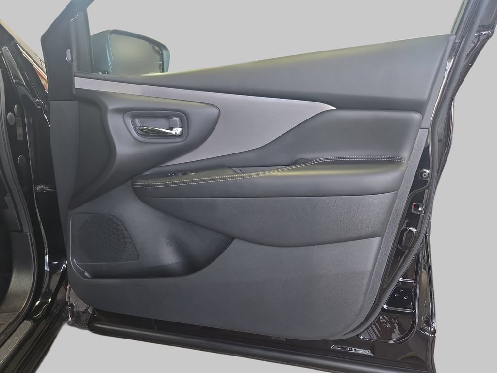 Used 2022 Nissan Murano SV AWD/4WD image 11