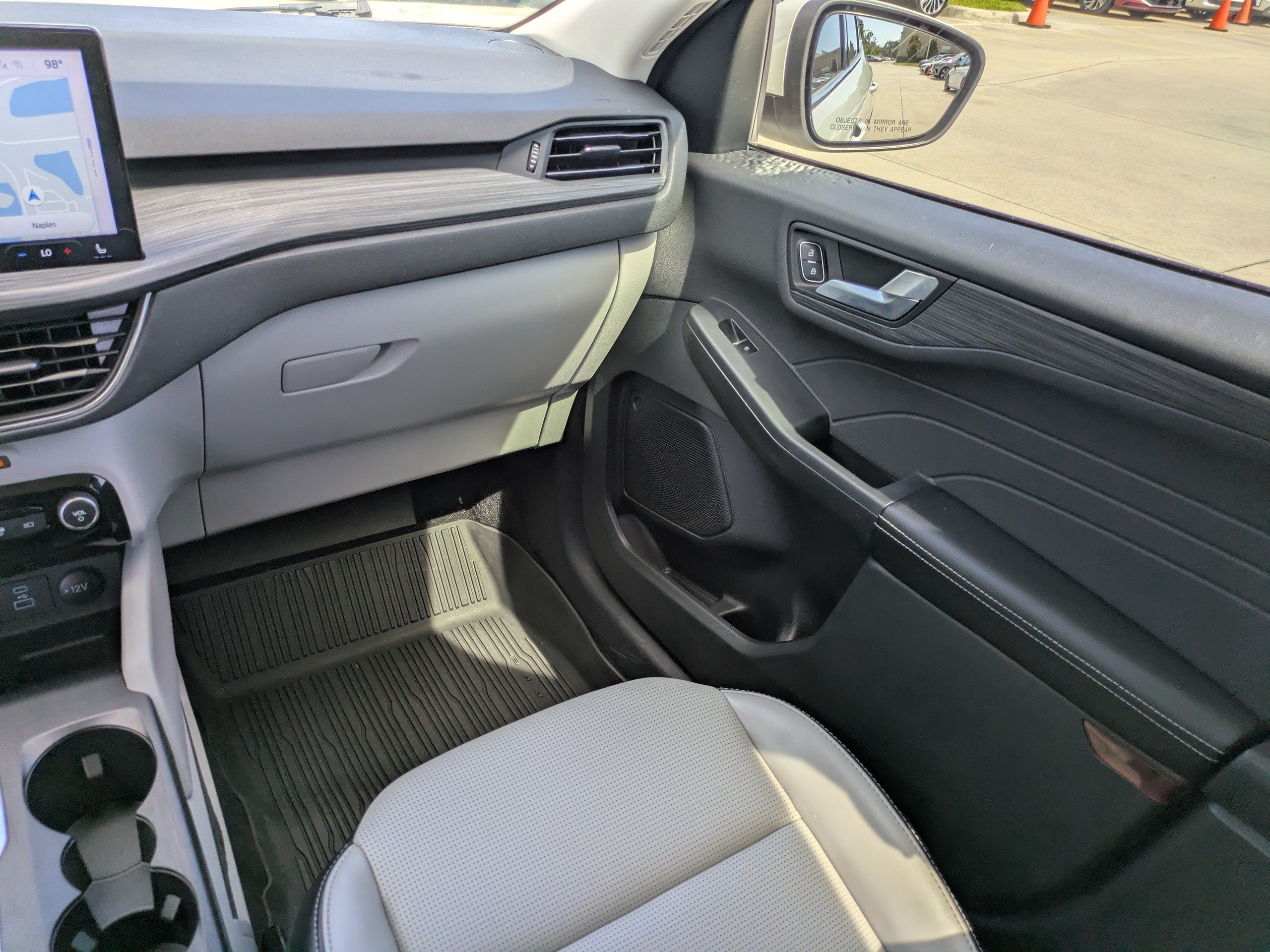 Used 2023 Ford Escape Platinum AWD/4WD image 16