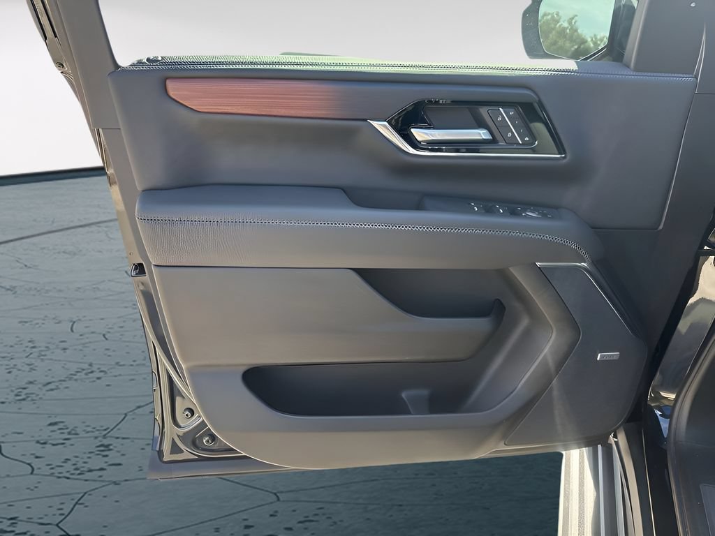 New 2026 GMC Yukon Denali w/ Sun & Power Step Package AWD/4WD image 25