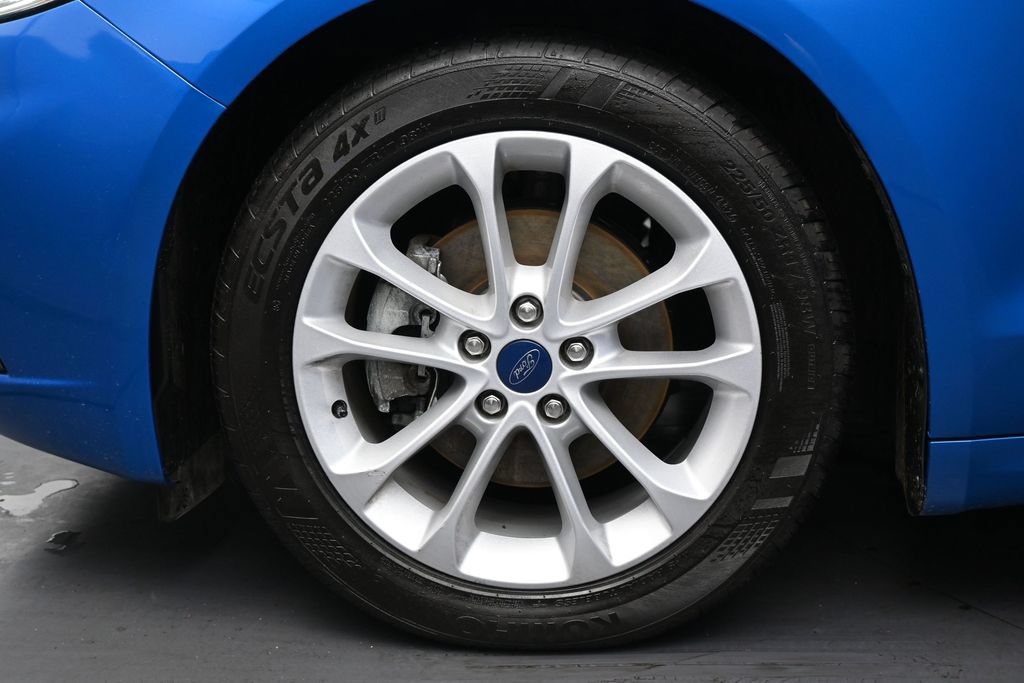 Used 2020 Ford Fusion SE FWD image 38